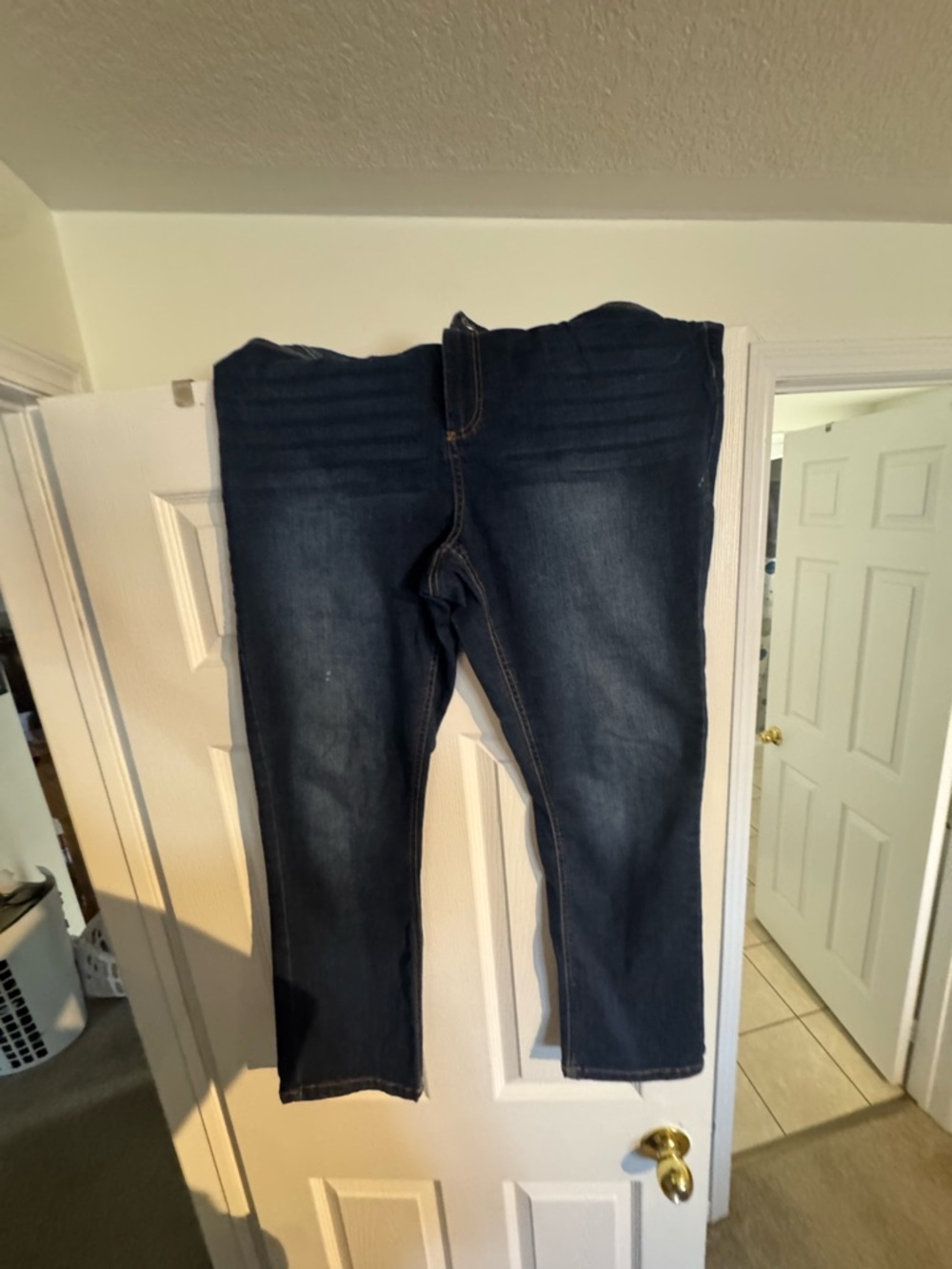 Women’s Dark Blue Stretch Jeans (they fit all 18+ sizes)